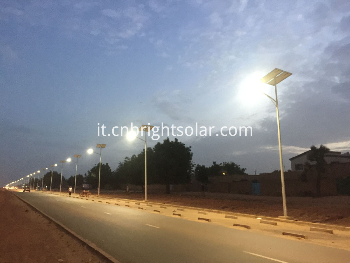 Lampione stradale a LED solare tipo sotterraneo Solar LED Street lights underground type